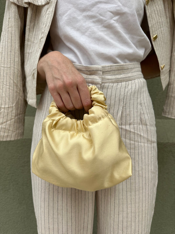 Bolso amarillo